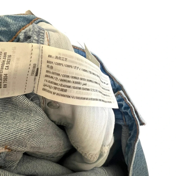 Abercrombie & Fitch The 90s Slim Straight Jeans Light Wash 18 Short NWT - Picture 5 of 8